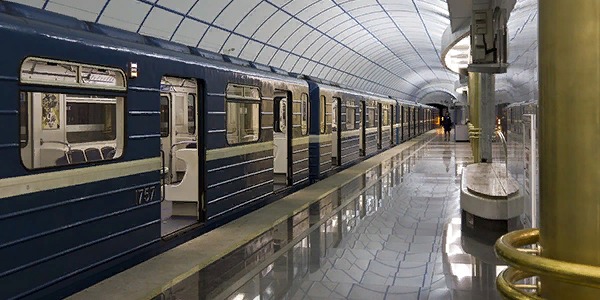 Сколько стоит реклама в метро Санкт-Петербурга